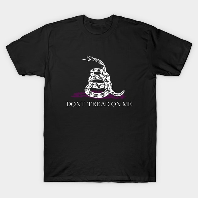 dont tread on me T-Shirt by hoopoe
